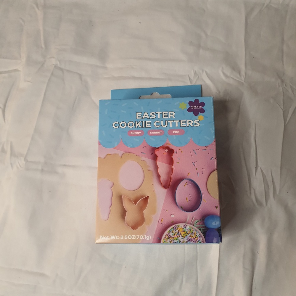 Cookie Cutter Kingdom Easter Cookie Cutters Set Bunny Carrot Egg with Sprinkles